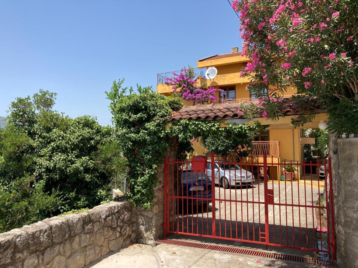 Monterama Apartments 수토모레 외부 사진