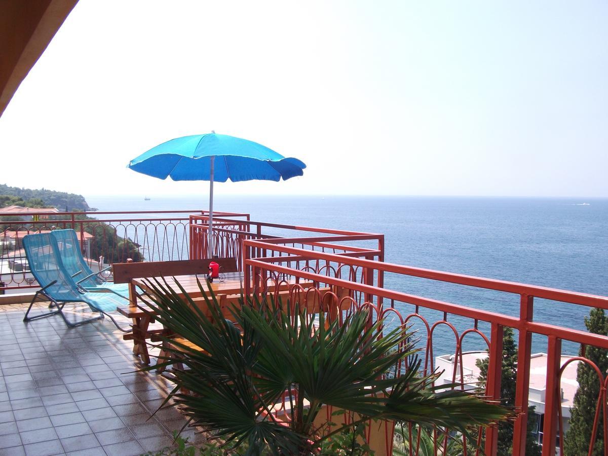 Monterama Apartments 수토모레 외부 사진